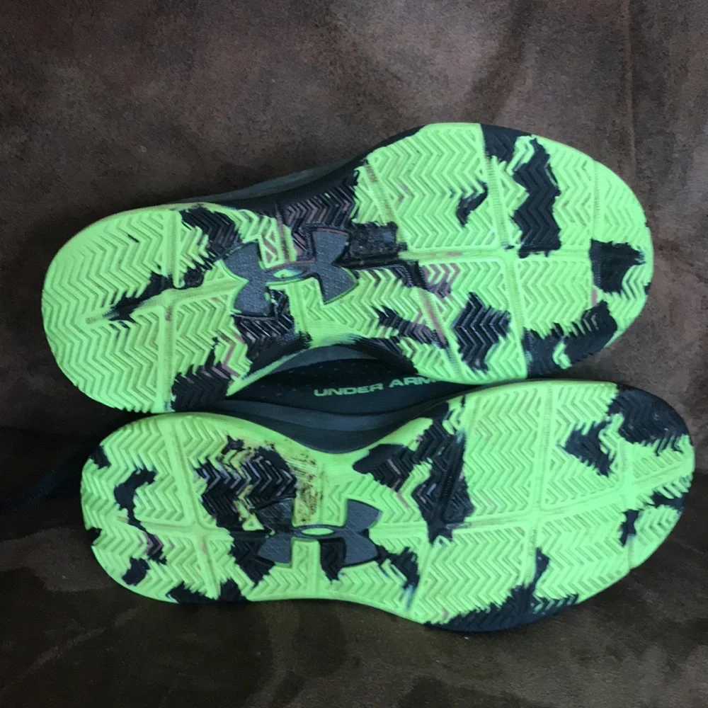 youth basketball shoes - Picture 5 of 10